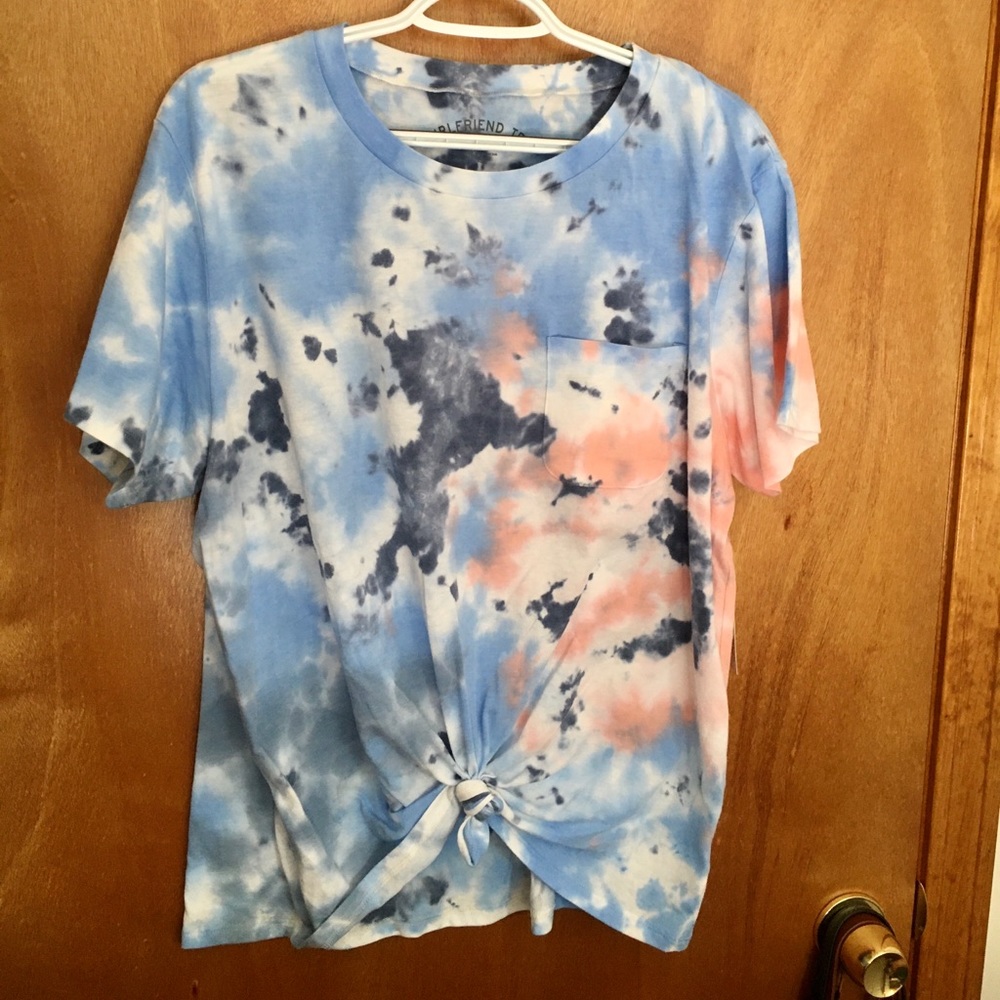 Aeropostale Tye-Dye Gurlfriend Tee NWT 💙🤍💗